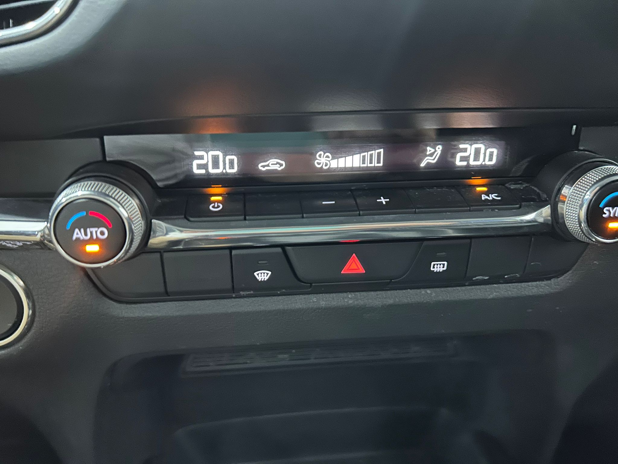 Mazda CX-30 E SKYACTIV X ZENITH AT 2WD PACK BOSE