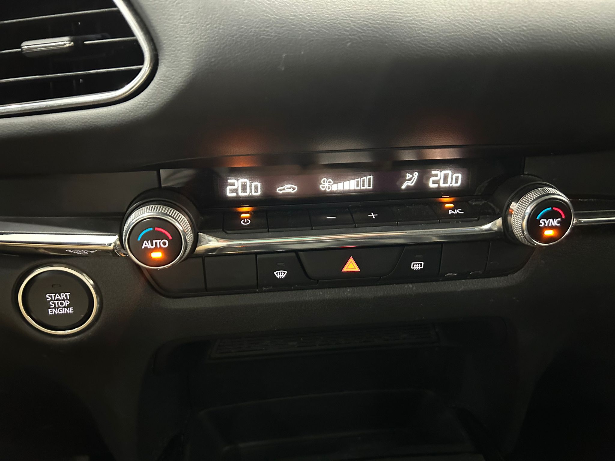 Mazda CX-30 E SKYACTIV X ZENITH AT 2WD PACK BOSE