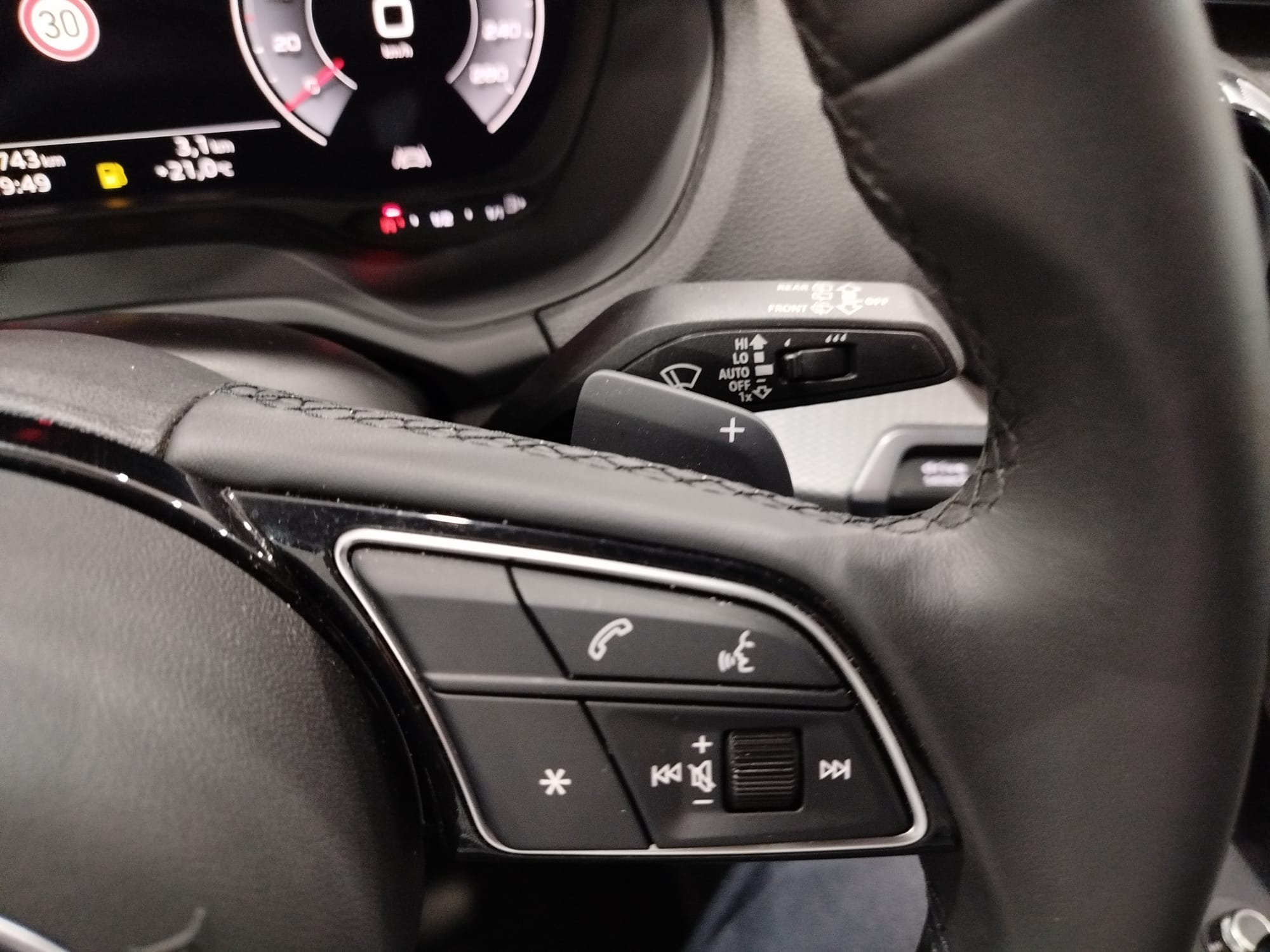 Audi Q2 S LINE 35TFSI S-TRONIC