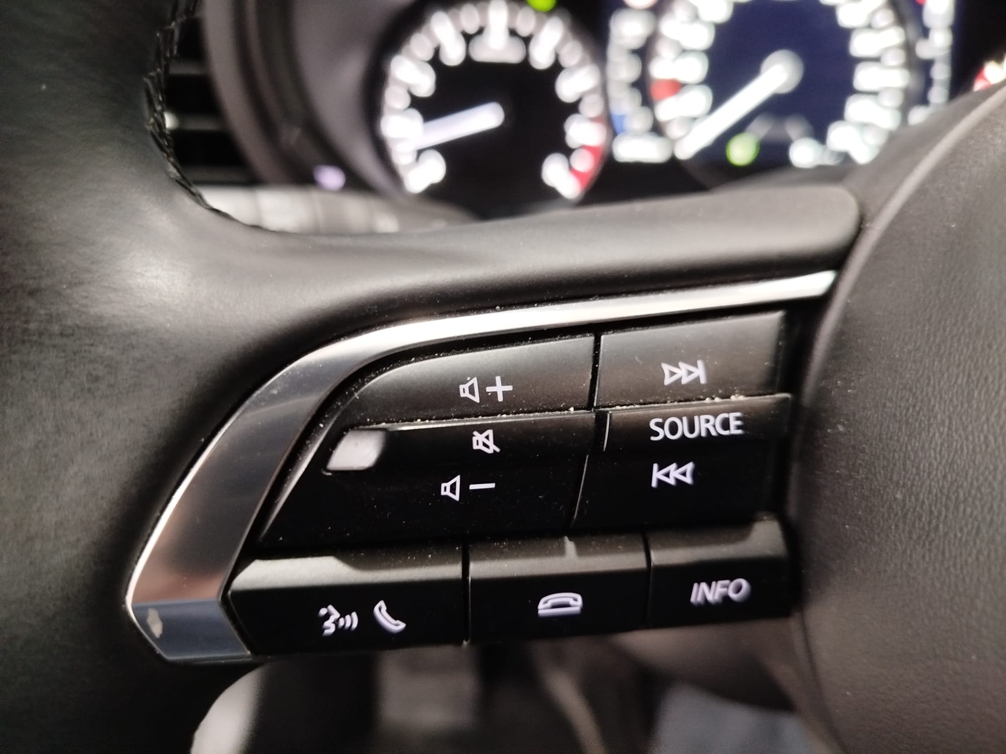 Mazda 3 EXCLUSIVE LINE MHEV